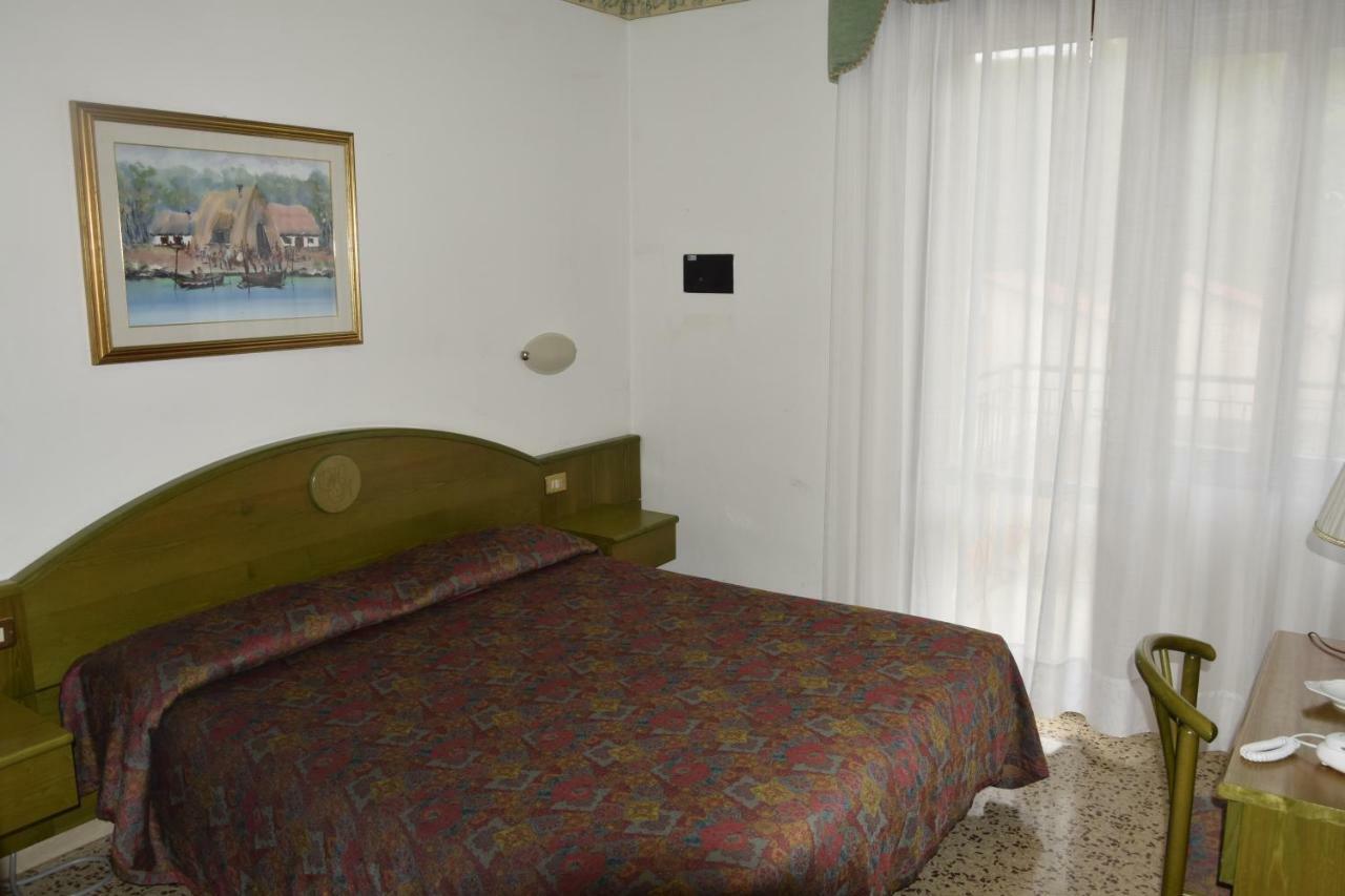 Hotel Marilu Eraclea Mare Exterior foto